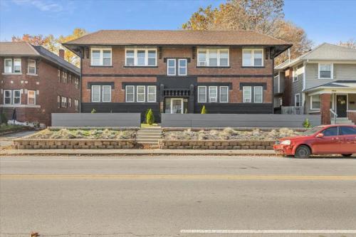 OLD LISTING 3818 Central Ave Entire near Hinkle Fieldhouse