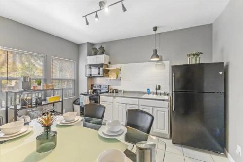 PetFriendly 2BR Convenient to Stadium&Downtown - ctd near Crown Hill Temető