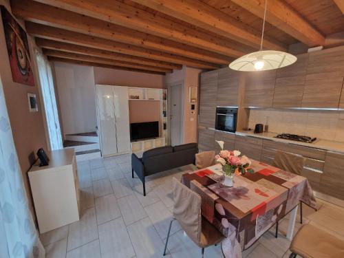 Konyha, LA CASA DI ALICE in Lenno