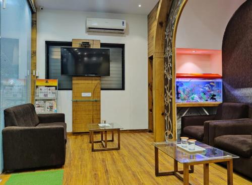 Hotel Grandeur-Near Mumbai International Airport in Mumbai (Bombay)