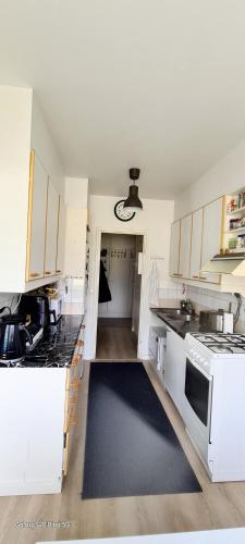 Cozy and comfortable room in Helsinki 5