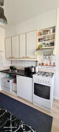 Cozy and comfortable room in Helsinki 4