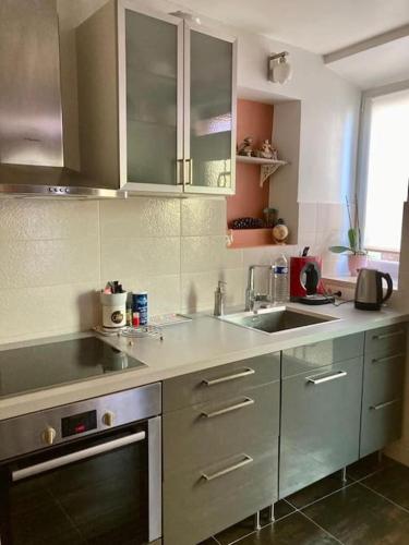 Konyha, Charming 2-room flat near Paris in Nogent-sur-Marne