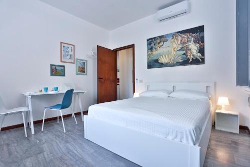 Lo Studio - Piazza della Concordia & Sea View Apt