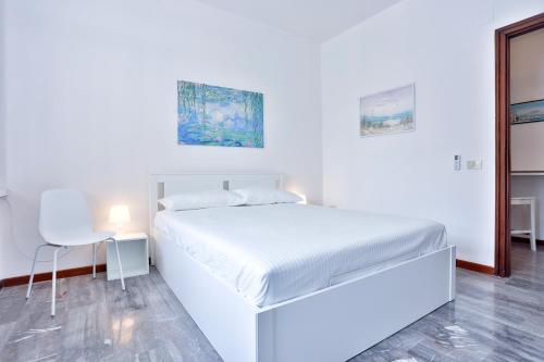 Lo Studio - Piazza della Concordia & Sea View Apt, Salerno (foto 9)