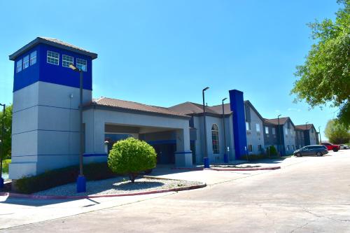 Americas Best Value Inn & Suites Haltom City Ft. Worth - Hurst