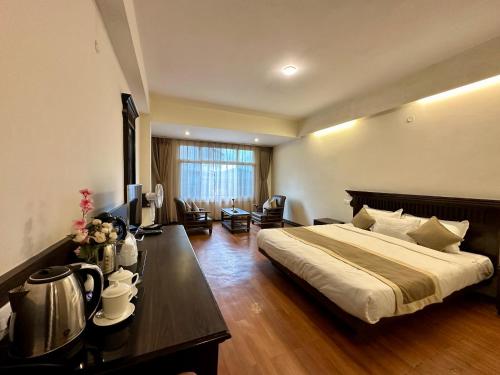 Deluxe Double Room image 4