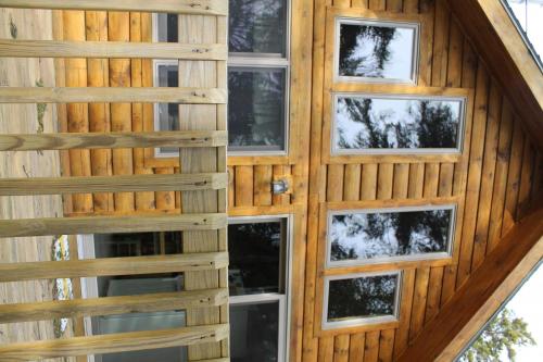 Log Cabin on Saltwater Cove