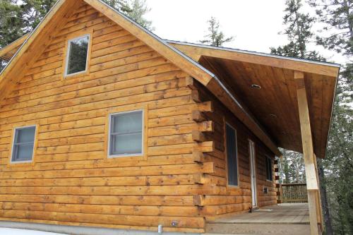 Log Cabin on Saltwater Cove