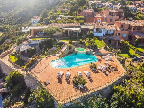 Sardinia Family Villas - Villa Carmen with sea view and pool Porto Cervo