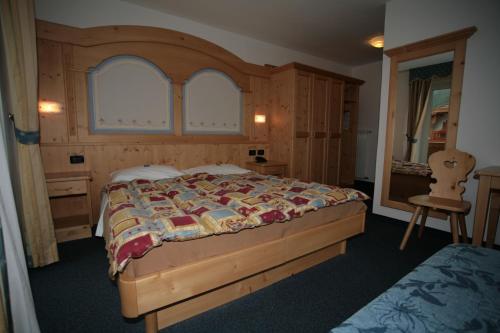 Double or Twin Room with Bathroom