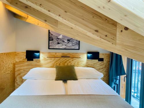 1 queen bed