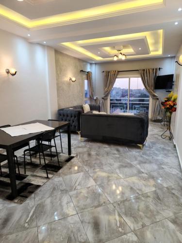 Magnifique appartement haut standing a Kotto, calme, propre, securise avec groupe electrogene et wif in 路波姆