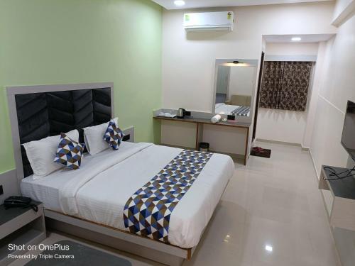 HOTEL SILVER INN SANAND