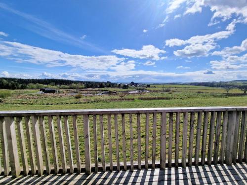 Cleish 7 With Private Hot Tub - Fife - Loch Leven - Lomond Hills - Pet Friendly in Bowershall