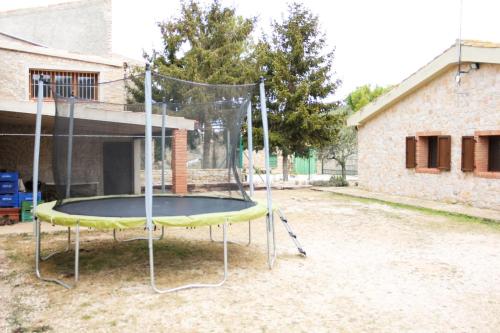 Spēļu laukums, Ca la Terra in Montbrio De La Marca