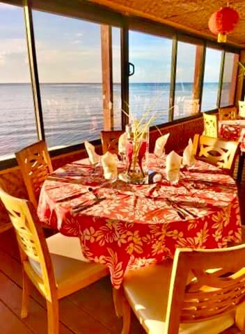 ห้องอาหาร, Sublime Tahiti Beach Retreat in ปาเปียรี