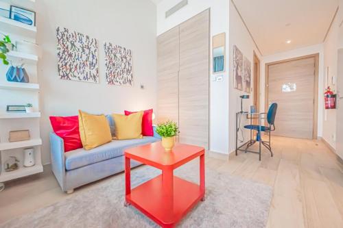 Cozy Marina Studio-Walk to Beach, Shops & Dining, Dubai (foto 7)