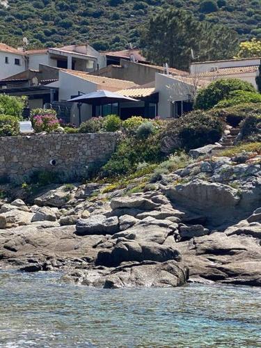 Casa Vista Bella - Maison en Corse avec grande terrasse et accès direct à la mer, Marine de Sant'Ambroggio entre Calvi et L'Ile Rousse