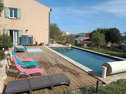 Villa Reillanne Luberon gîte à louer Reillanne