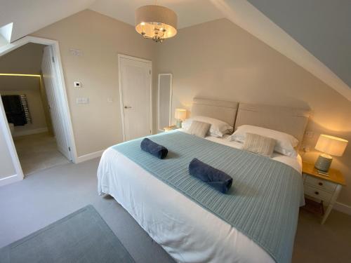 Luxury retreat with hot tub & wood burner - Mylor in Mylor