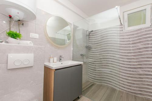Apartment Petea - image 4