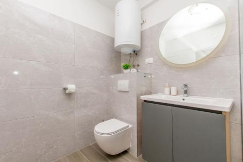 Apartment Petea - image 2