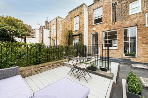 Delightful Notting Hill 2 bed House with garden