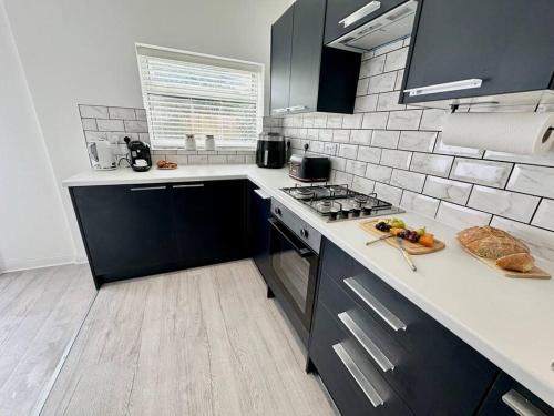 Facilities, Fabulous and Relaxing Holiday Sand Beach and Sun in Bournemouth Suburbs