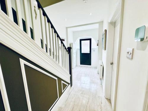 Fabulous and Relaxing Holiday Sand Beach and Sun in Bournemouth Suburbs