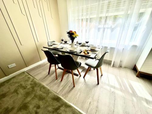 Facilities, Fabulous and Relaxing Holiday Sand Beach and Sun in Bournemouth Suburbs