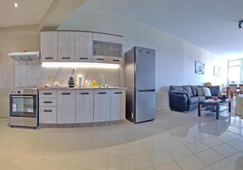 Maria's urban seaview apartments 4