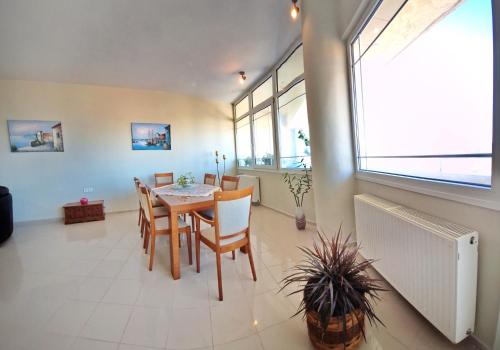 Maria's urban seaview apartments 1