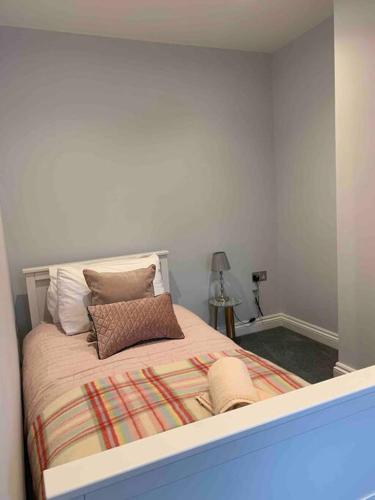 42 Southgate Lane Room Type - Three-Bedroom House 42 Southgate Lane Room Type - Three-Bedroom House