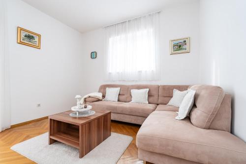 Apartment Srecko - image 2