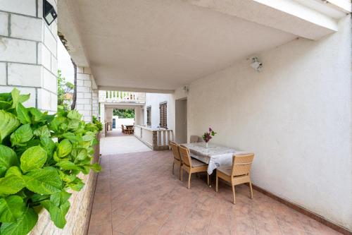 Apartment Srecko - image 12