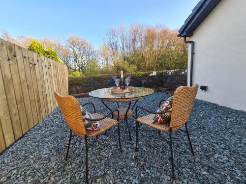 The Nest by Blake view holidays, a peaceful boutique retreat, 3 miles from Ennerdale- small twin or  in Ennerdale