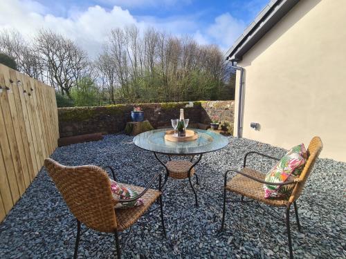 Erkély/terasz, The Nest by Blake view holidays, a peaceful boutique retreat, 3 miles from Ennerdale- small twin or  in Ennerdale