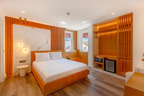 Dulcet Hotel Room Type - Superior Double Room