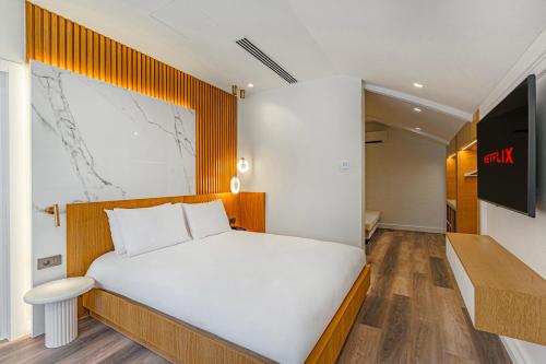 Dulcet Hotel Room Type - Deluxe Family Room