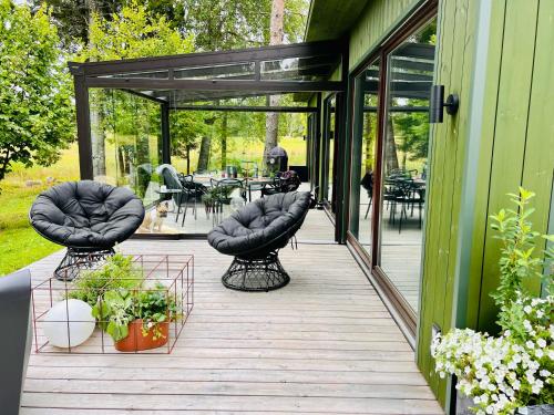 House and sauna where city comforts meet nature - Location saisonnière - Aiaste