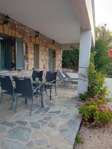 Sofia's summer house in Vasilitsi
