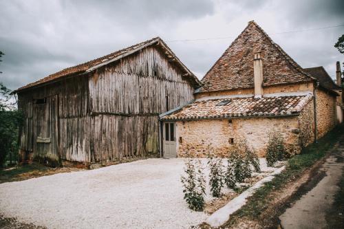 Stunning 3 Bed-Stone Barn in Couze-et-Saint-Front