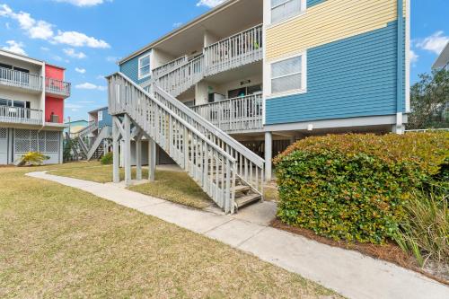 Villas On The Gulf L1- Ocean view steps to beach!