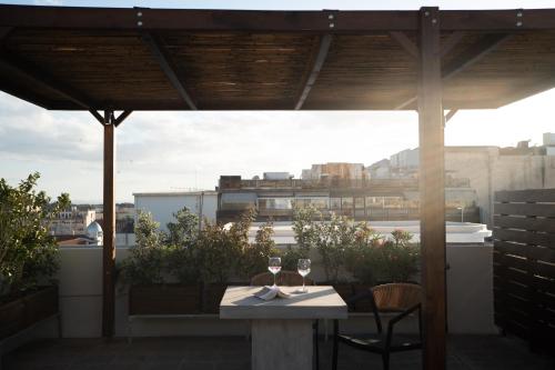 Private Rooftop - Acropolis view - Jacuzzi - Metro, Ateny (zdjęcie 10)