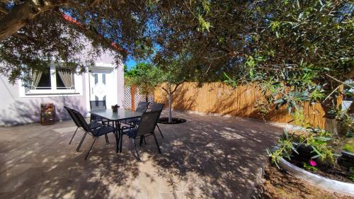 View, Oasis Apartment Ammoudia in Ammoudia