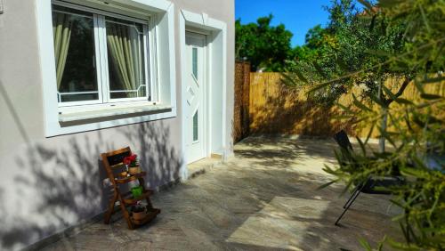 View, Oasis Apartment Ammoudia in Ammoudia