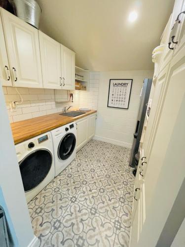 Stunning cottage in هيروود