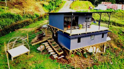 Hillside Cabins - Guatapé, Medellín (photo 3)
