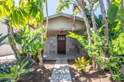 Vintage Beach Bungalow in Oceanside CA in Oceanside, USA